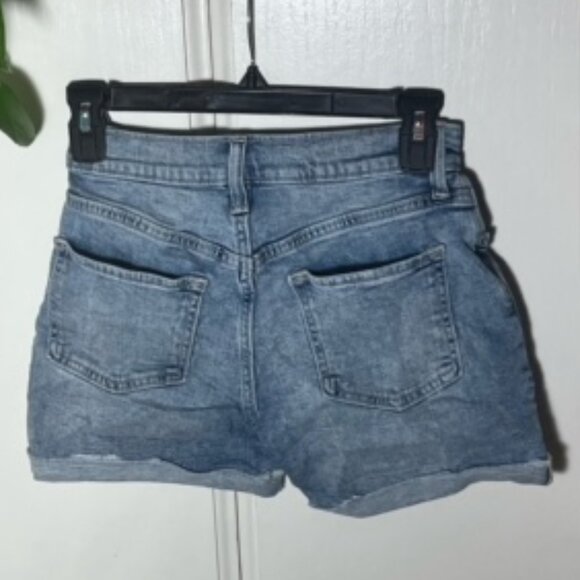 Old Navy Girls Size 14 Light Wash Adjustable Waist Cuffed Jean Shorts - Picture 2 of 5